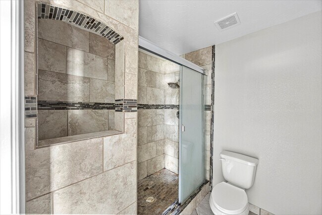 Building Photo - 1209 Dogwood Dr