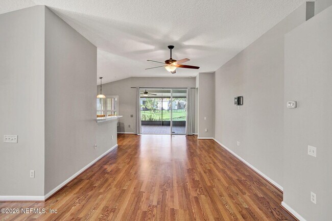 Building Photo - 1325 Fairway Village Dr