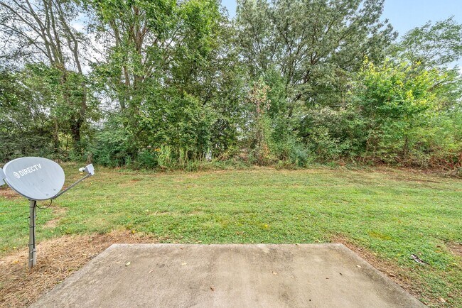Building Photo - 622 Appleton Dr