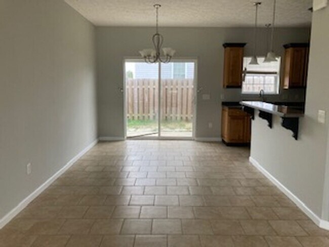 Building Photo - Charming 3 BR/2.5 bath  in a quiet, well-kept neighborhood. Convenient to schools, Tyndall AFB, s...