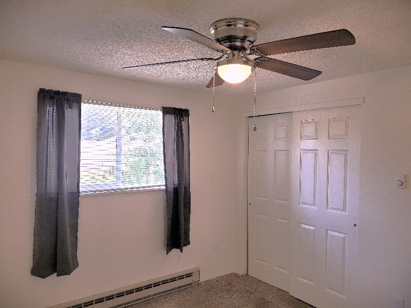 Building Photo - 228 Glenda Dr