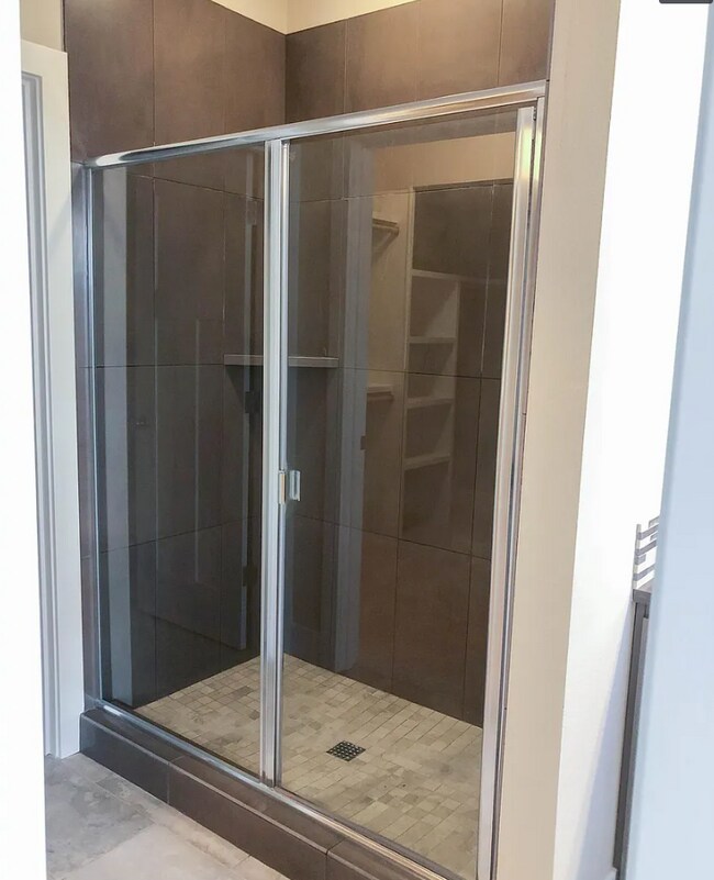 Building Photo - 7910 SW Capitol Hill Rd