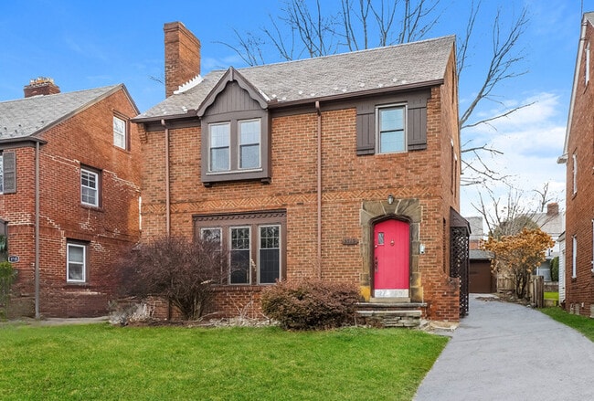 Building Photo - 3719 Rolliston Rd