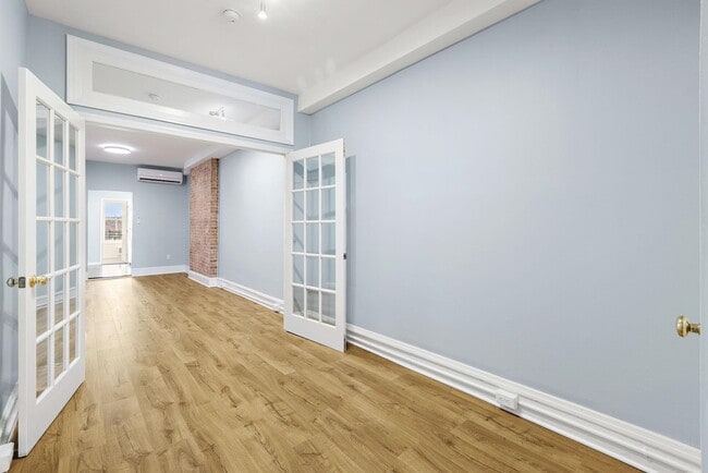 Building Photo - 322 Washington St