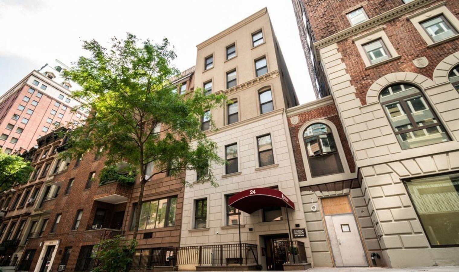 Building Photo - 24 E 38th St