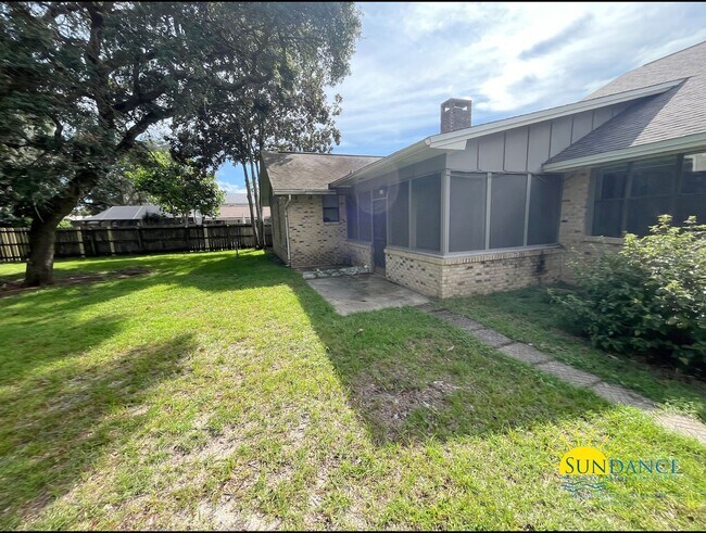 Building Photo - Charming 3-Bedroom Brick Home in Bluewater Bay Community, Caribbean East