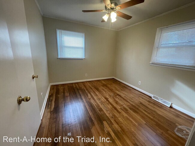 Building Photo - 3 br, 1.5 bath House - 1609 Twain Road