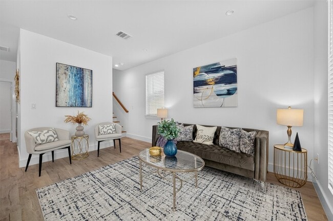 Building Photo - 5027 Willow Glen Dr