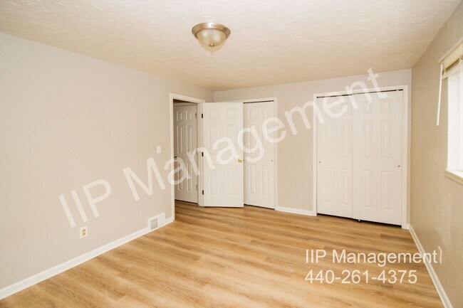 Building Photo - 23984 Banbury Cir