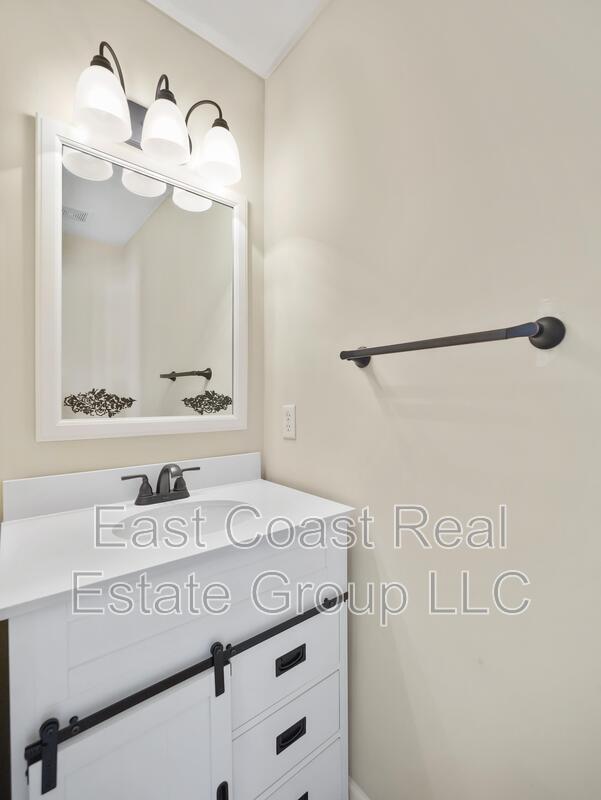 Building Photo - 125 Amelia Dr