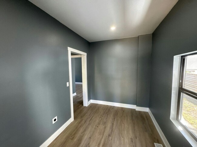 Building Photo - 1342 Edgemont Ave