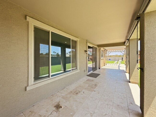 Building Photo - Luxury SMART HOME For Rent!