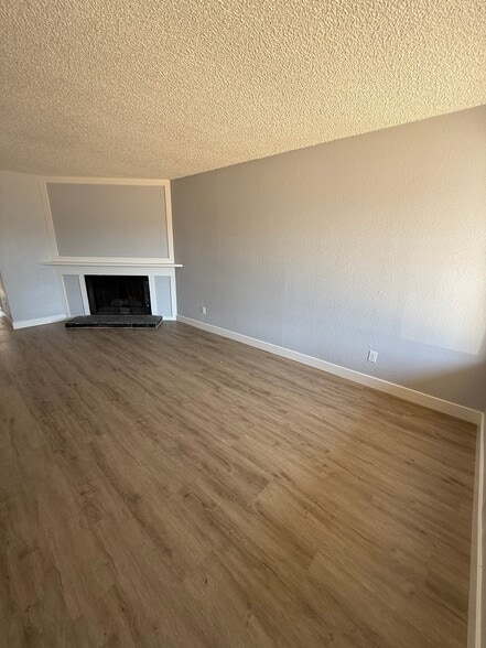 Building Photo - 7325 Florinda Way