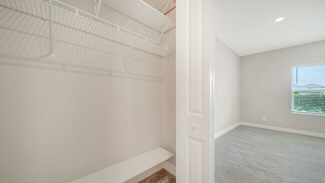 Building Photo - 4720 Willow Bend Ave