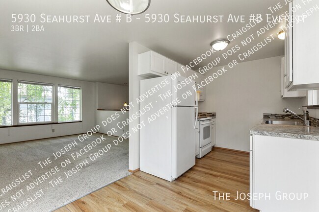 Building Photo - 5930 Seahurst Ave