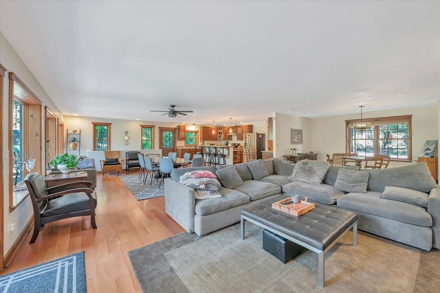 Building Photo - 1312 Squaw Rock Trail