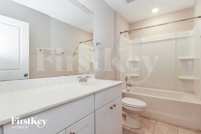Building Photo - 569 Merrywood Dr