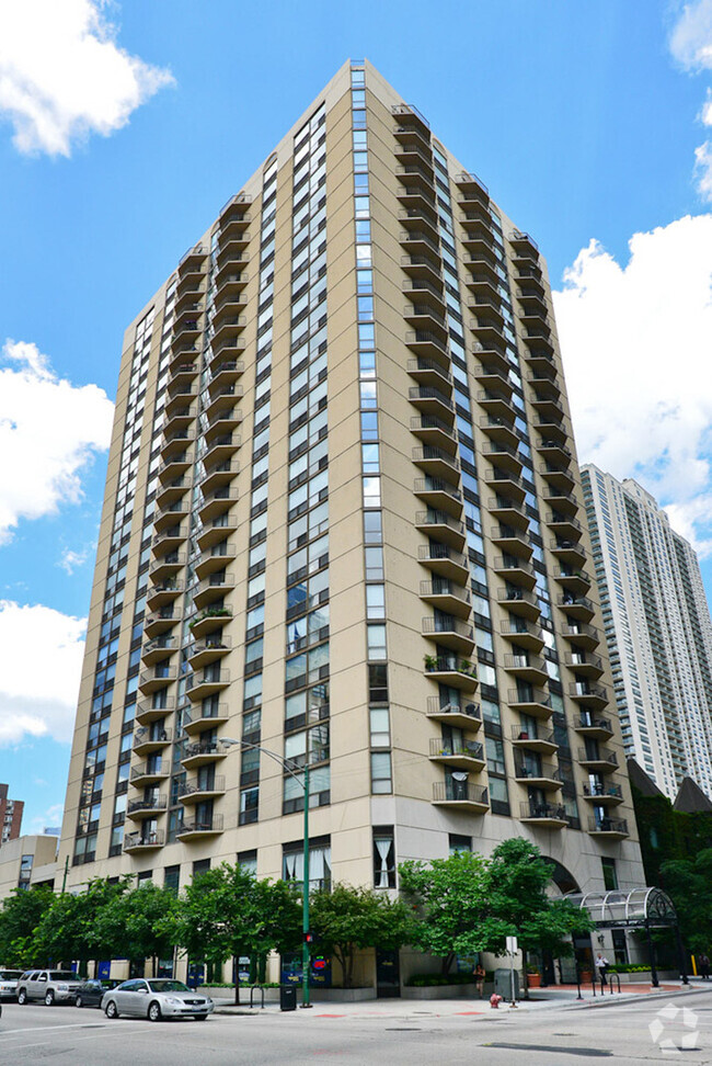Building Photo - 70 W Huron St