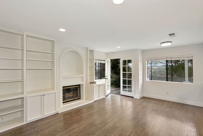 Building Photo - 4 Bed | 3 Bath | 1,979 Sq. Ft. | Stunning ...