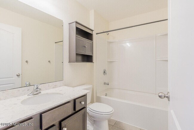 Building Photo - 95241 Tanglewood Dr