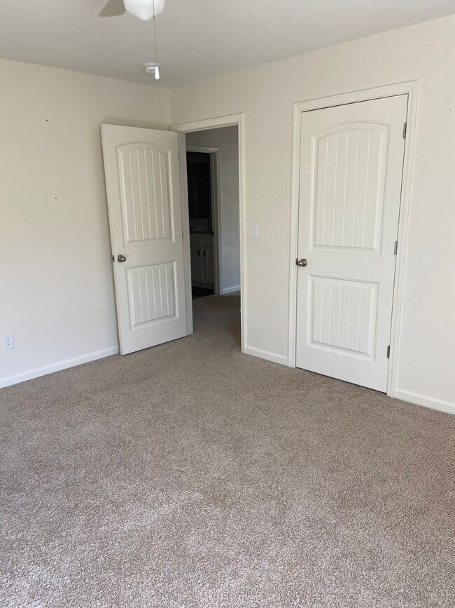 Building Photo - Coming Soon For Rent in Springville!