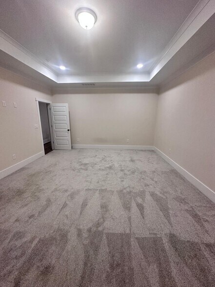 Building Photo - 113 Crested Coral Dr