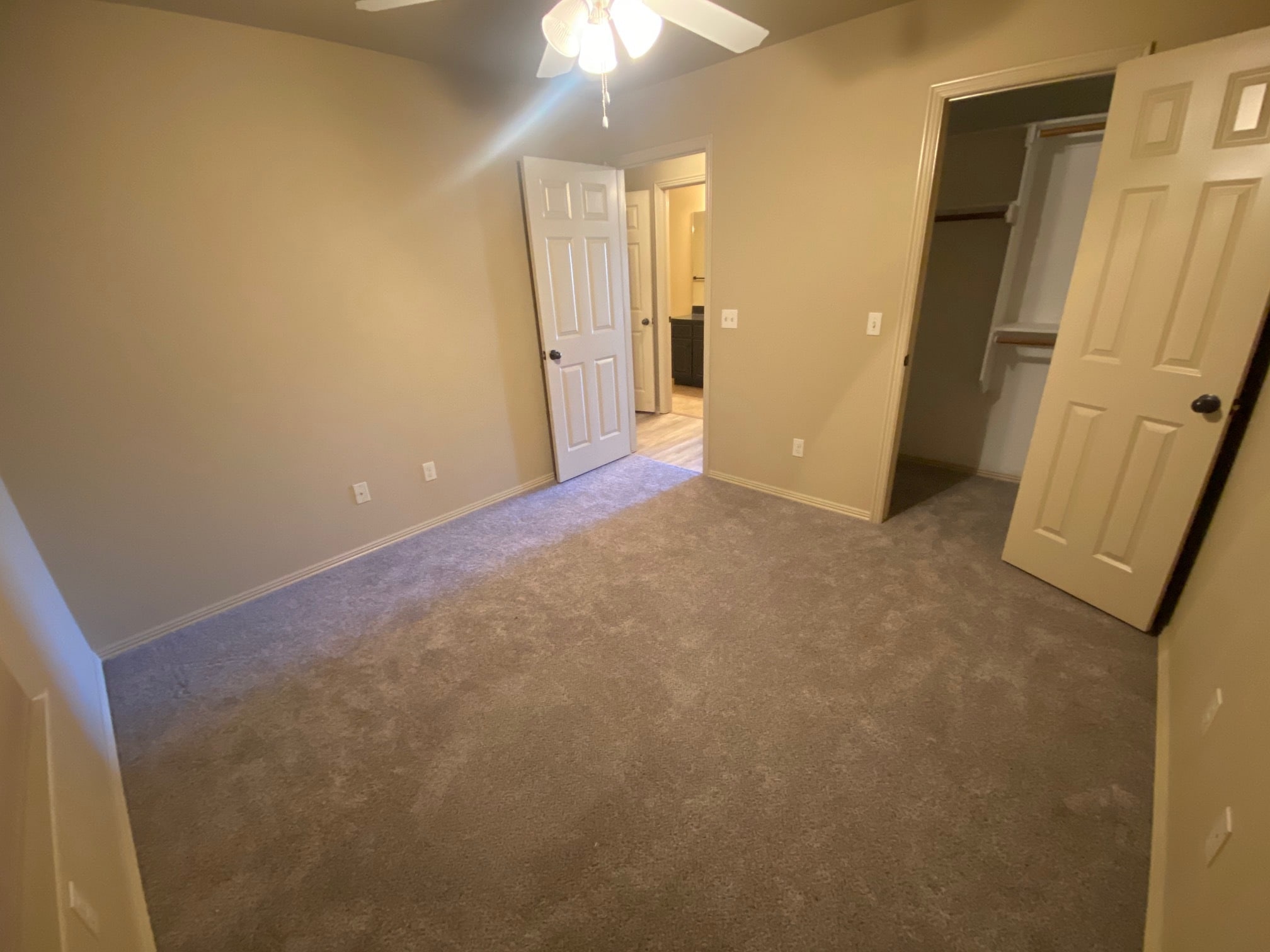 Building Photo - 450 Remson Ln