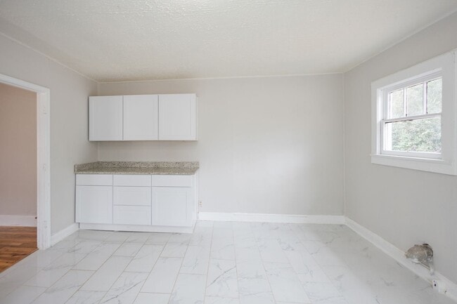 Building Photo - 486 Hammond Dr