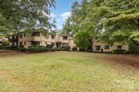Building Photo - 2441 Vail Ave