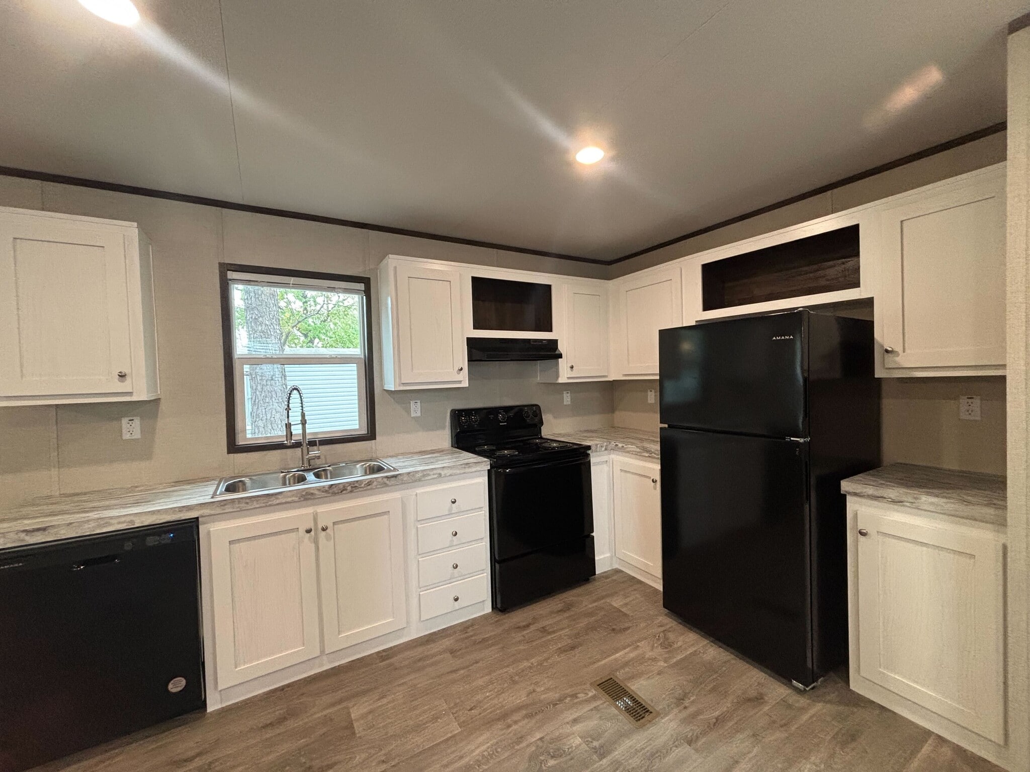 Building Photo - 127 Peggy St