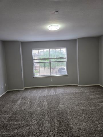 Building Photo - 8613 Heather Ridge Dr