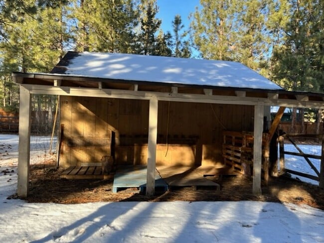 Building Photo - Cozy 3-Bedroom in Beautiful Tollgate! ***water included***