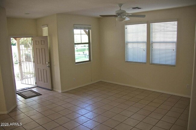 Building Photo - 1918 E Harrison St