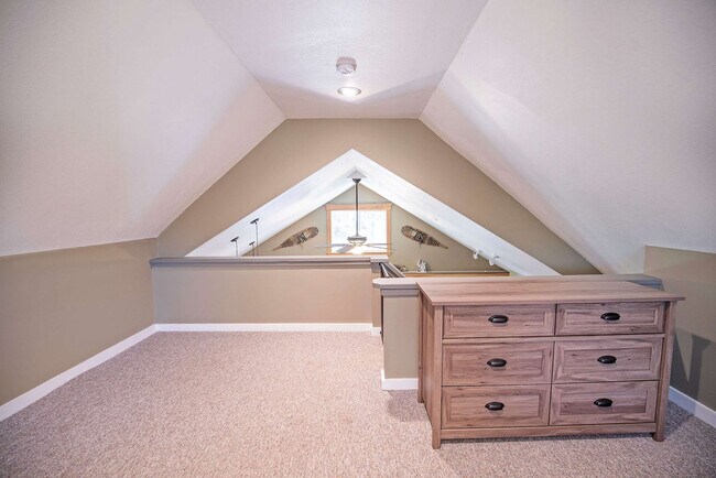 Building Photo - 32 Attitash Loop