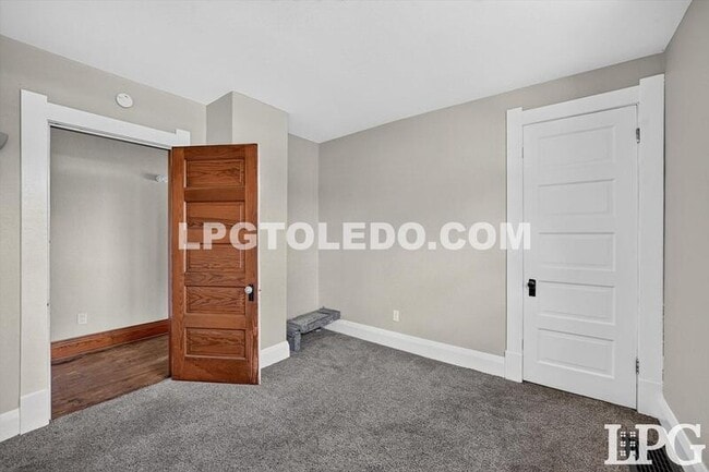 Building Photo - 3318 Stickney Ave