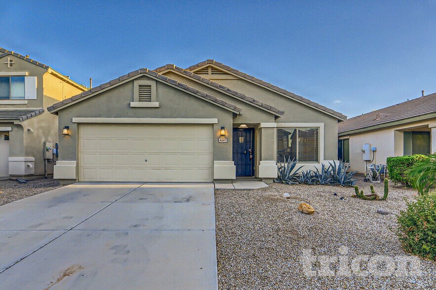 Building Photo - 4047 E Tanzanite Ln