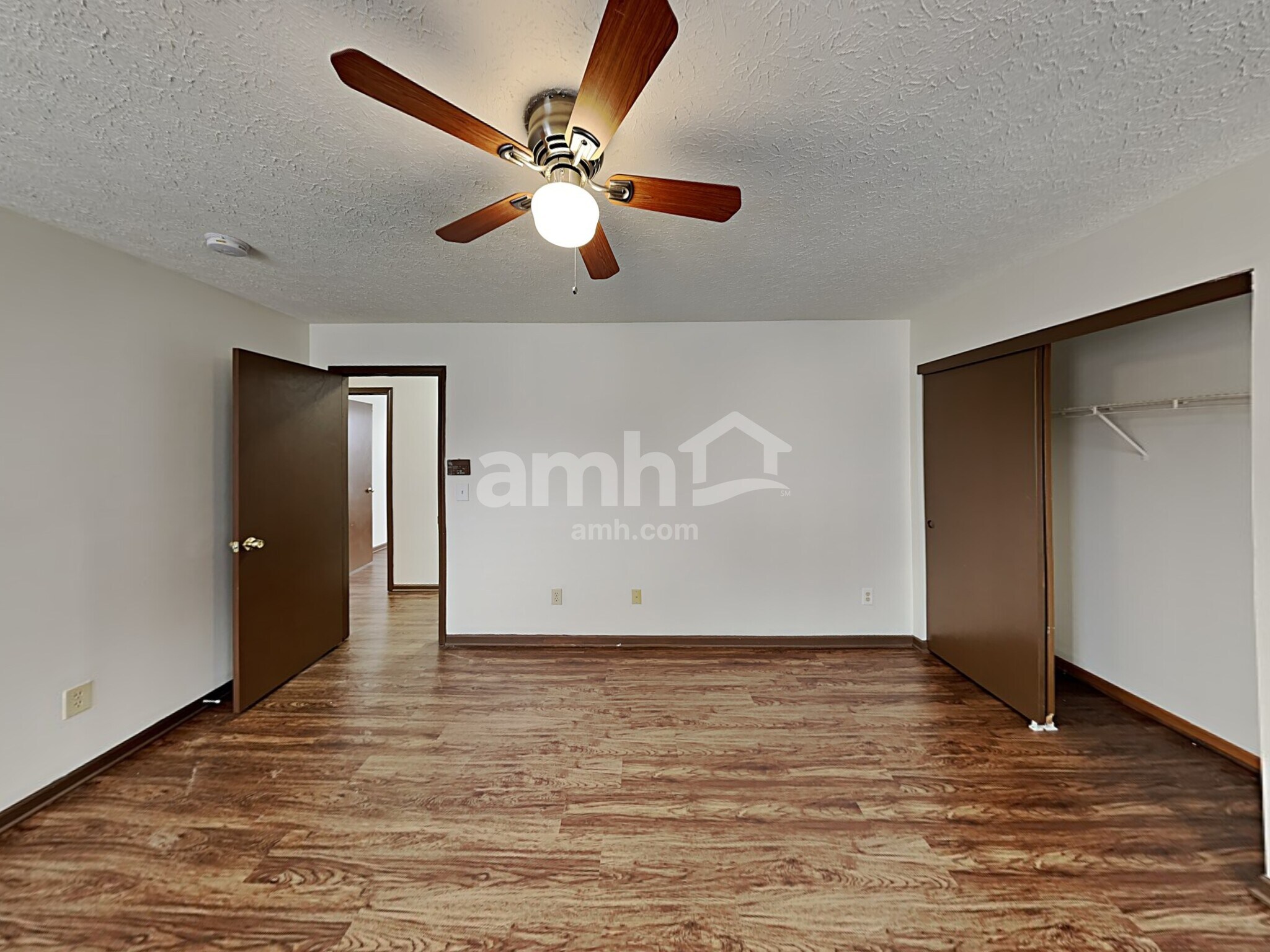 Building Photo - 6687 Jennyann Way