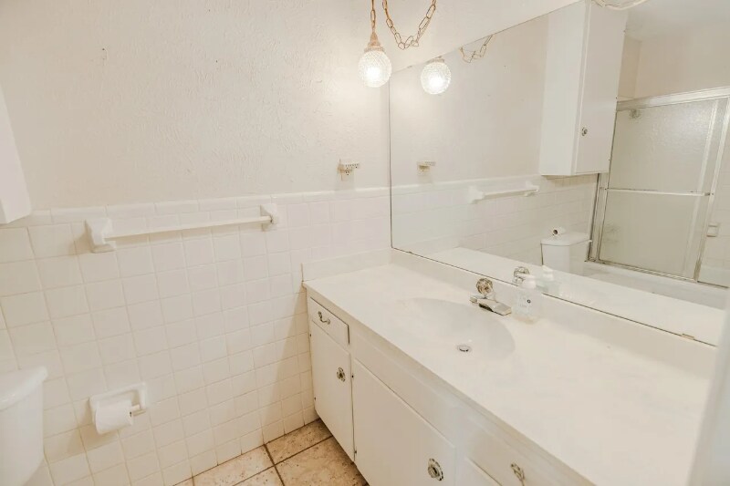 Building Photo - 1320 Magnolia Dr