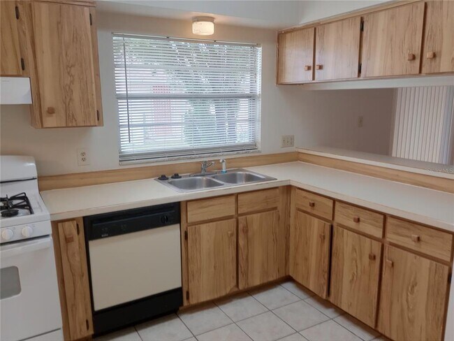 Building Photo - 2655 Sumba Ave