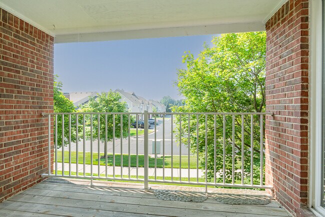 Building Photo - 5681 Pine Aires Dr