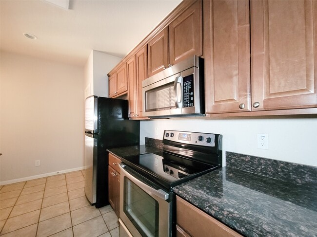 Building Photo - 2255 Braeswood Park Dr