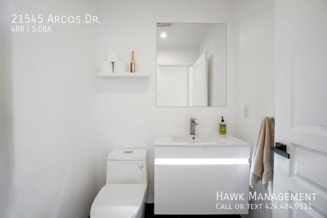 Building Photo - 21545 Arcos Dr