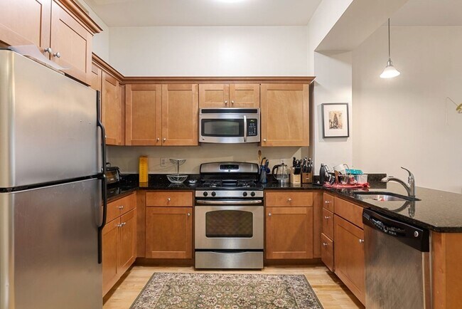 Primary Photo - 18 Parmenter St