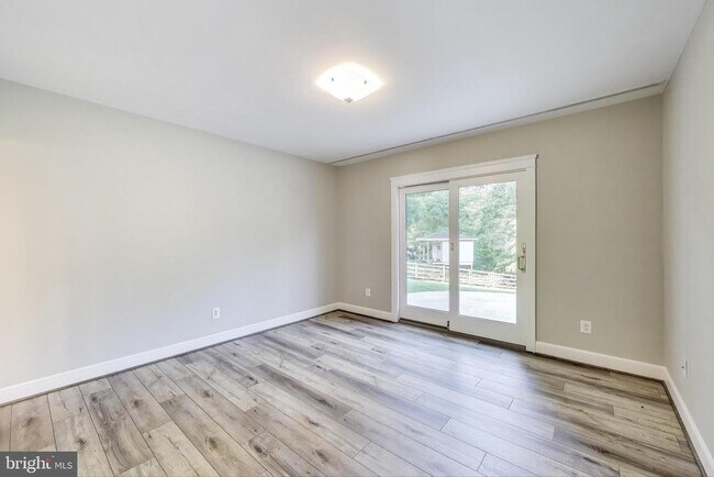 Building Photo - 1426 Carrington Ln
