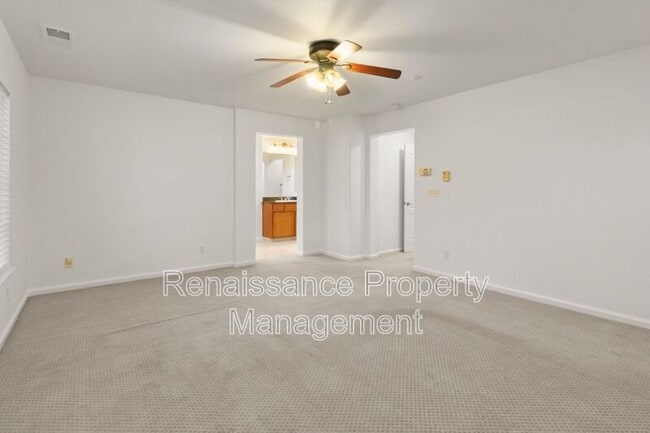 Building Photo - 288 W Fauna Ave