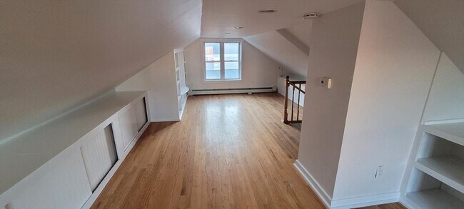 Building Photo - 1179 S Main St