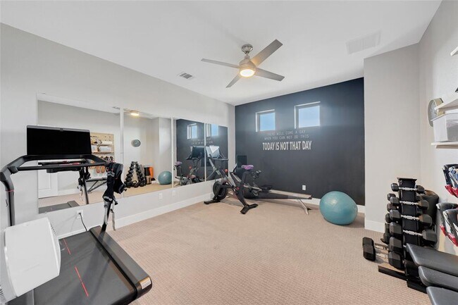Building Photo - 105 Willow Hill Dr