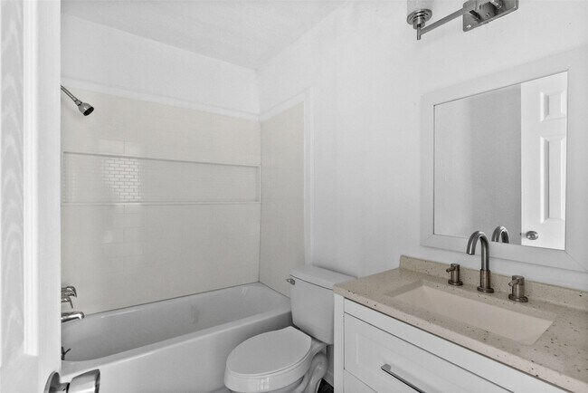 Building Photo - 4126 Paladino St