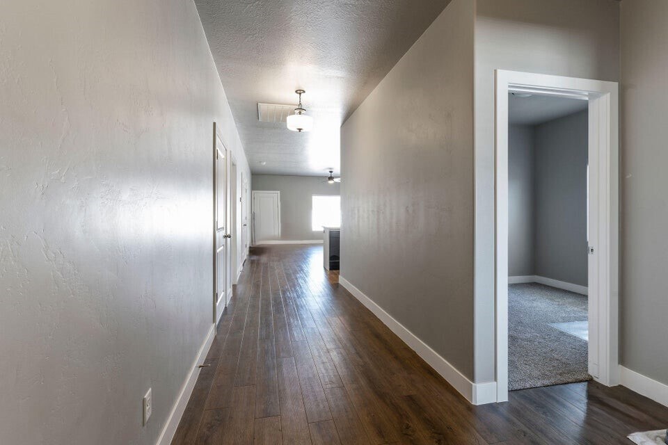 Building Photo - 1896 W Aaron Tippets Rd