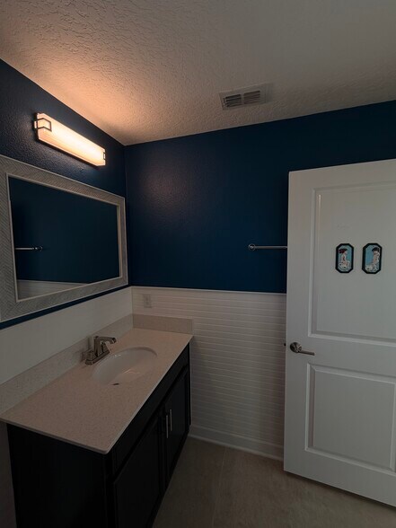 Building Photo - 4452 Seven Canyons Dr